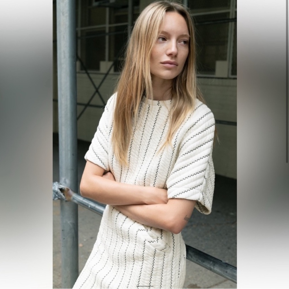Zara Oversized Quilted Striped Dress - Picture 3 of 11